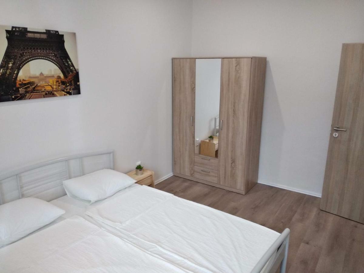 Kate & Jenny Apartments - Cosy Place In The City Center Bratislava Dış mekan fotoğraf